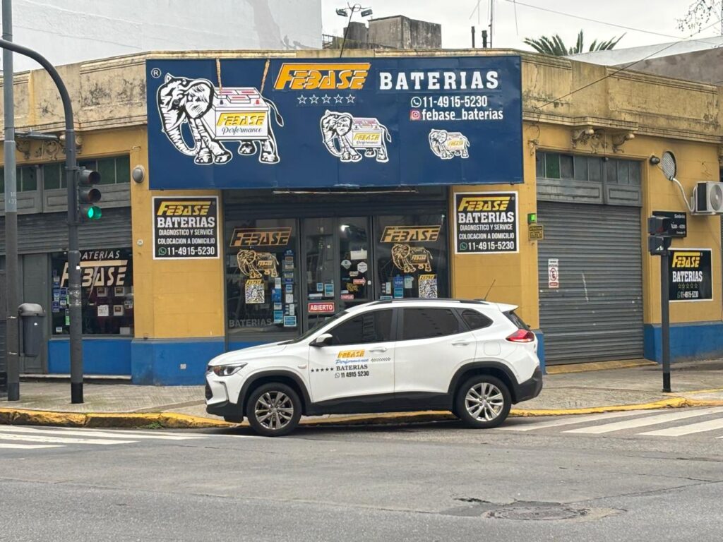 Imagen negocio Febase Baterías con camioneta incluida